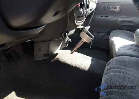 2000 Toyota Tundra Sr5 V8 z USA, uszkodzony, nr VIN 5TBRT341XYS085417